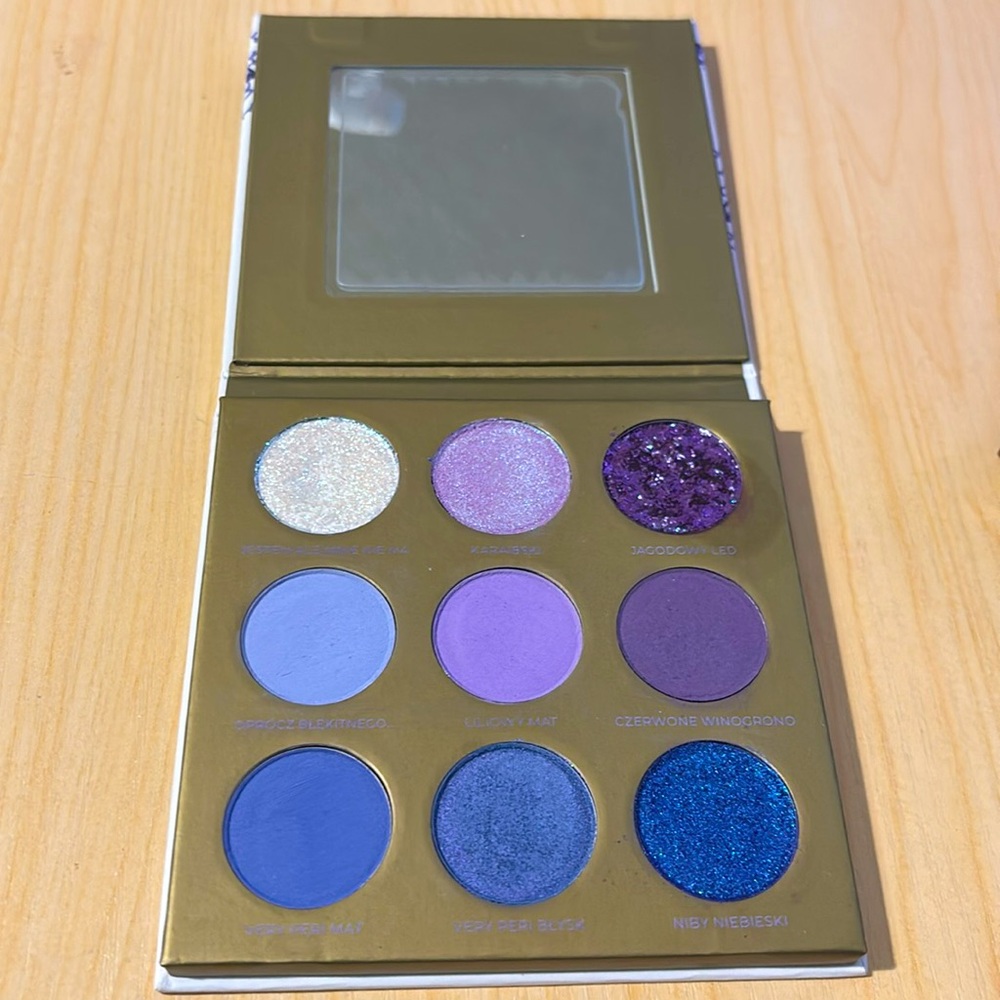 Glamshop Very Peri eyeshadow palette